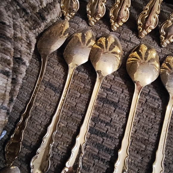 Rogers Golden Melody Flatware Set Gold Electroplated Stainless Steel 34pcs - Picture 14 of 16